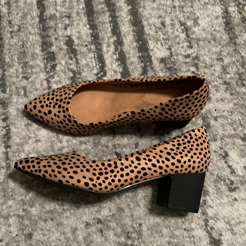 Universal Thread Women's Marlow Leopard Print Mid… - image 3